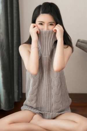 篠田优办公室的黑色丝袜视频_720在线播放观看