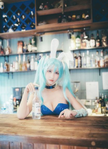 女大学生的沙龙室主演_HD电影全集观看
