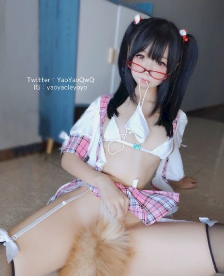 诱人年轻的女老板_1080免费观看